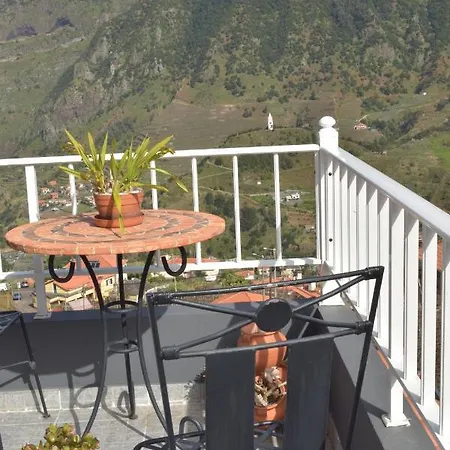 Landure Penthouse Apartment *